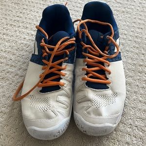 EUC MENS BABOLAR TENNIS SHOES